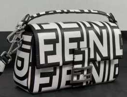 FENDI СУМКА белый, черный